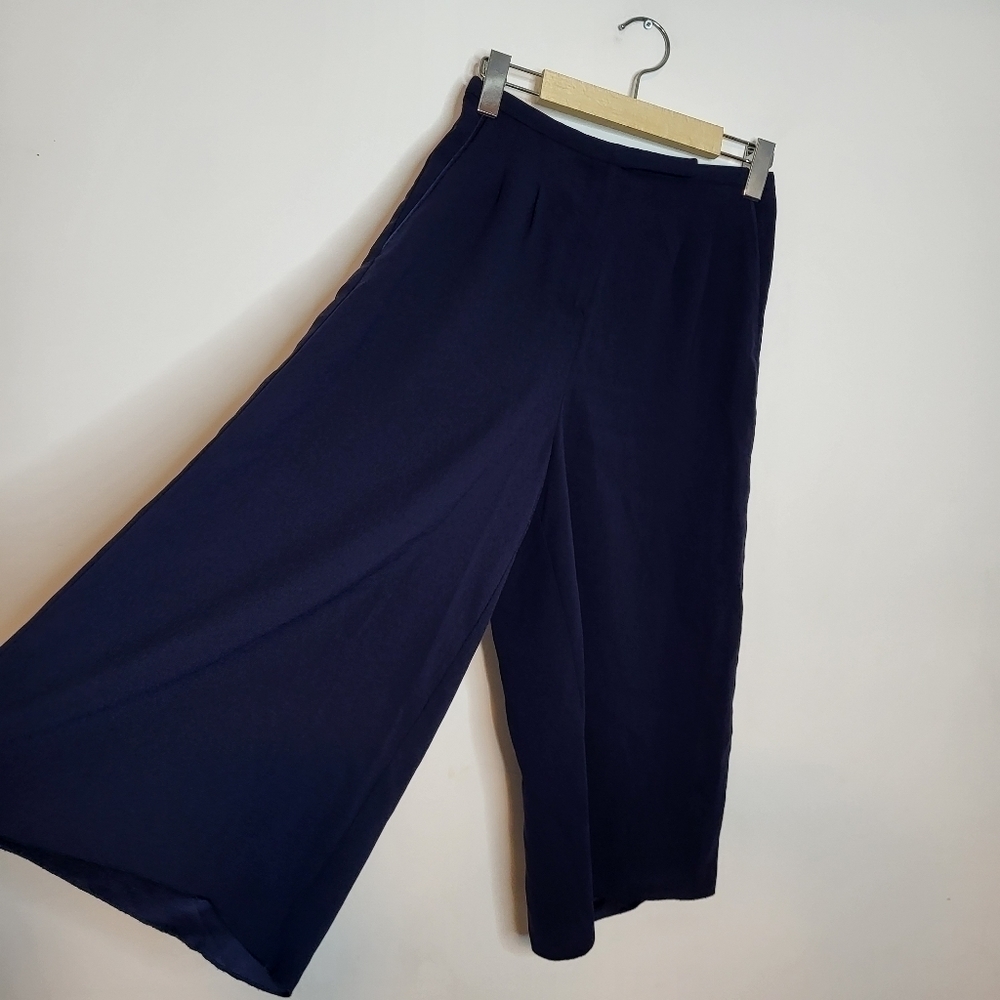 Aritzia Babaton Navy Blue Lazarus Culottes Pants Size 00 wide leg